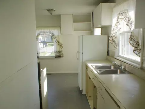 2430 E Hoffman, Spokane, WA 99207 photo 3
