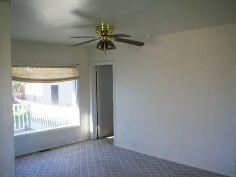 2430 E Hoffman, Spokane, WA 99207 photo 2