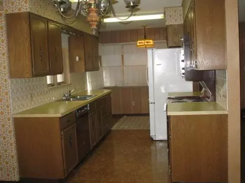 2825 E Hoffman Ave, Spokane, WA 99207 photo 2