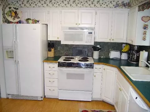 13217 E 9th Ave, Spokane Valley, WA 99216 photo 2