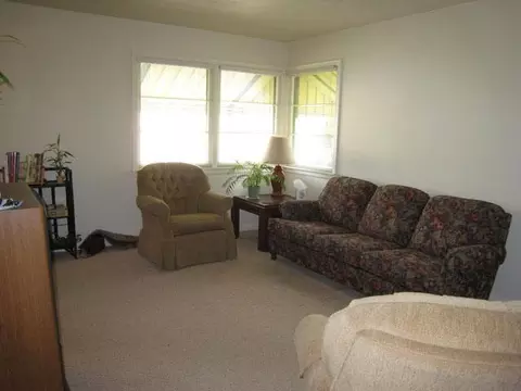 1027 E Walton Ave, Spokane, WA 99207 photo 4