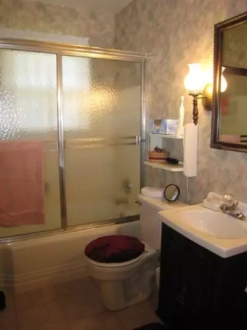 1027 E Walton Ave, Spokane, WA 99207 photo 7
