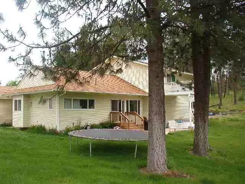 8404 E Valley Rd, Elk, WA 99009 photo 2