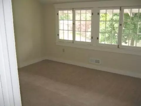 3835 E 11th Ave, Spokane, WA 99202 photo 6