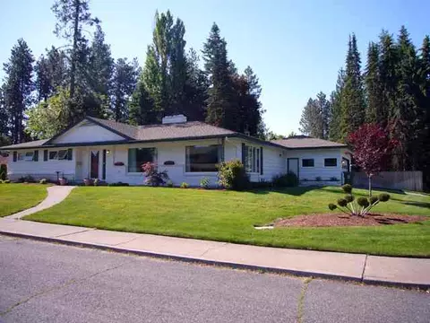 2008 E 35th Ave, Spokane, WA 99203 photo 1