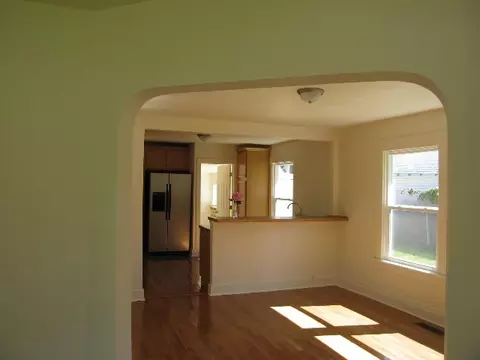 621 E Hoffman Ave, Spokane, WA 99207 photo 4