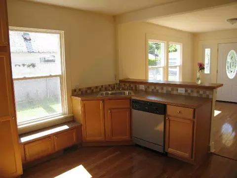 621 E Hoffman Ave, Spokane, WA 99207 photo 6