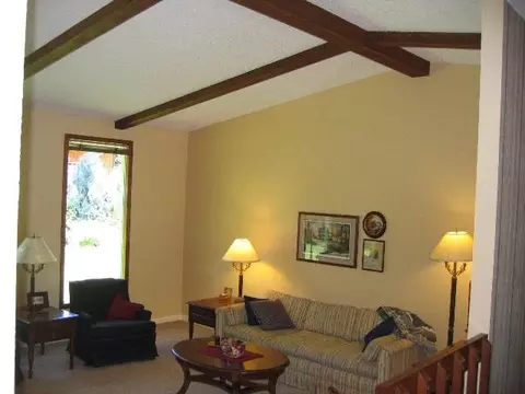 1015 E Glencrest Dr, Spokane, WA 99208 photo 2
