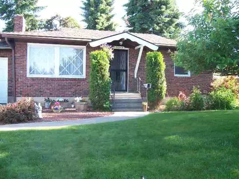 11212 E 9th Ave, Spokane Valley, WA 99206 photo 1