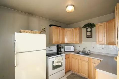 728 E Joseph Ave, Spokane, WA 99208 photo 2