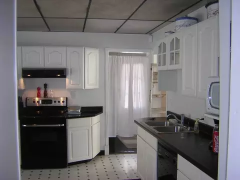 2004 E Hartson Ave, Spokane, WA 99202 photo 2