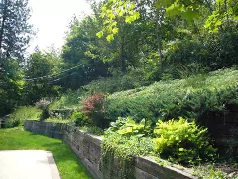 824 E Syringa Rd, Spokane, WA 99203 photo 9