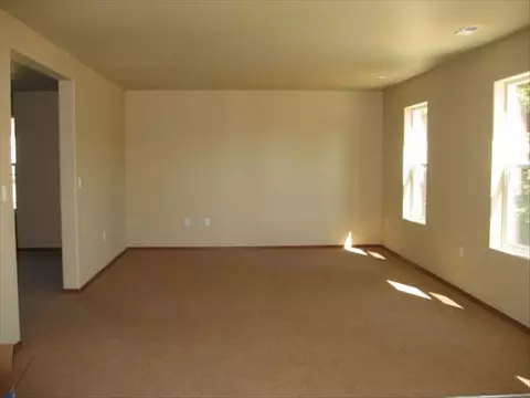 1505 W Trinity Ln, Spokane, WA 99208 photo 4