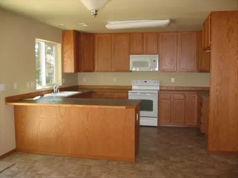 1505 W Trinity Ln, Spokane, WA 99208 photo 3