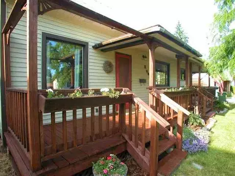 941 E 34th Ave, Spokane, WA 99203 photo 1