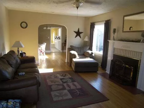 810 E 34th, Spokane, WA 99203 photo 2