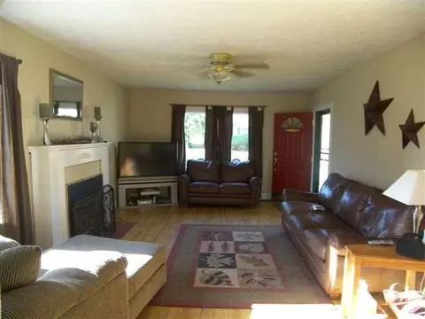 810 E 34th, Spokane, WA 99203 photo 3