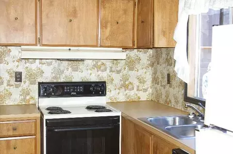 409 Sacheen, Cusick, WA 99119 photo 6