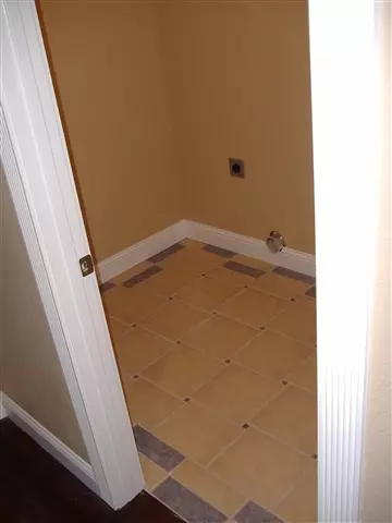 3217 E 10, Spokane, WA 99202 photo 9