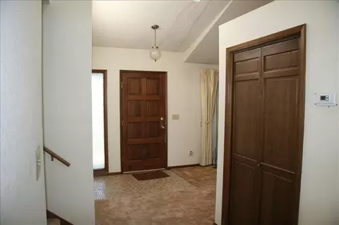 1005 E Glencrest Dr, Spokane, WA 99208 photo 2