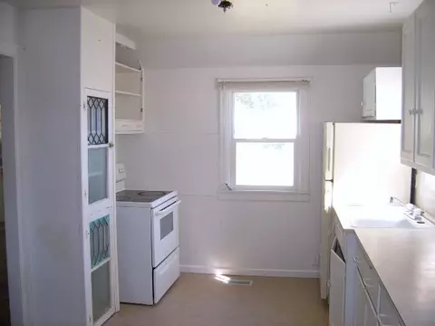 418 E Olympic, Spokane, WA 99207 photo 2