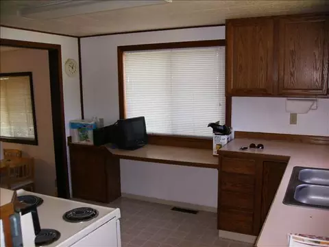 2318 E Longfellow, Spokane, WA 99207 photo 3