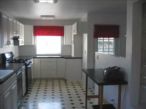 6814 E 9th, Spokane Valley, WA 99212 photo 2