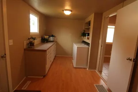1023 E Augusta, Spokane, WA 99207 photo 4