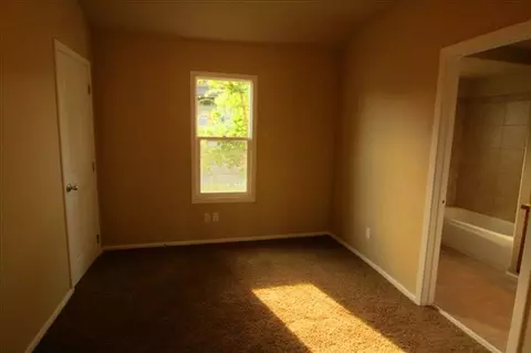 1023 E Augusta, Spokane, WA 99207 photo 6