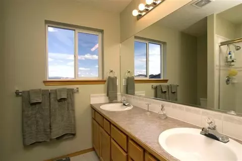 818 E Tudor Ct, Spokane, WA 99208 photo 7