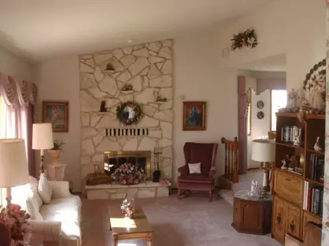 8617 E Greenbluff Rd, Colbert, WA 99005 photo 2