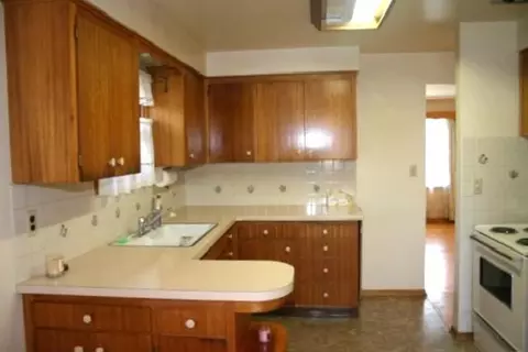 2217 E Rowan Ave, Spokane, WA 99207 photo 4