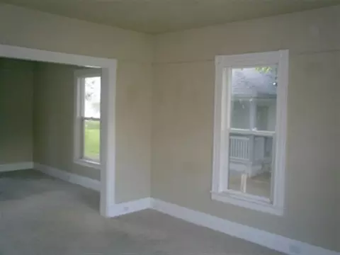 528 E 8th Ave, Spokane, WA 99202 photo 2
