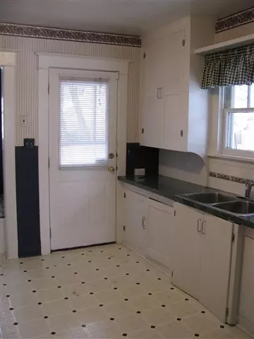 805 E 33rd, Spokane, WA 99203 photo 4