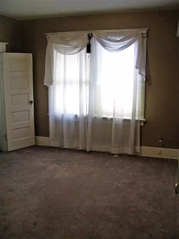 805 E 33rd, Spokane, WA 99203 photo 8