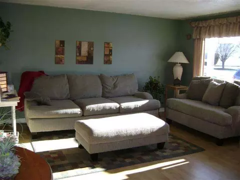 607 E Joseph Ave, Spokane, WA 99207 photo 2