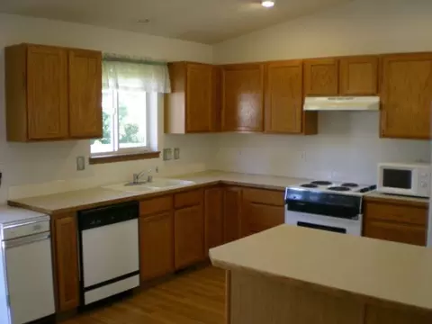 3417 E 36th Ave, Spokane, WA 99223 photo 2