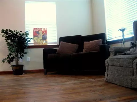 128 E Sanson, Spokane, WA 99207 photo 3
