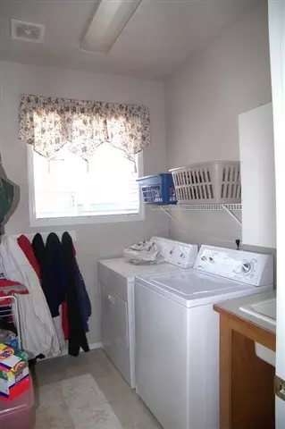 620 E Blackhawk Dr, Spokane, WA 99208 photo 9