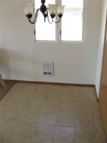 817 E Hoffman Ave, Spokane, WA 99207 photo 4