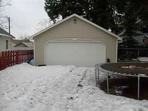 716 E Broad Ave, Spokane, WA 99207 photo 8