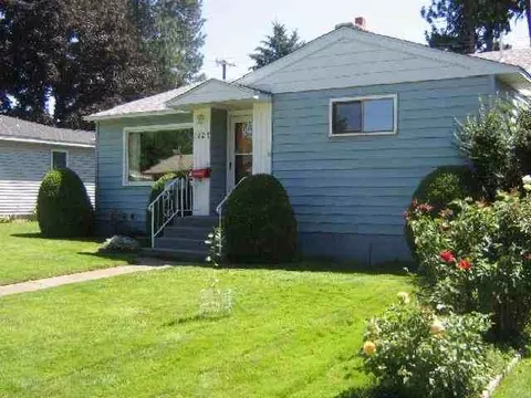 1028 E 37th Ave, Spokane, WA 99203 photo 1