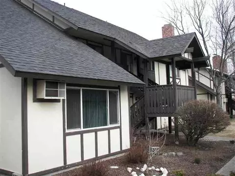 210 E Weile UNIT 4, Spokane, WA 99208 photo 1