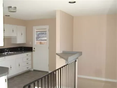 623 E Broad Ave, Spokane, WA 99207 photo 3