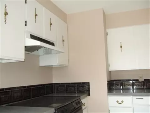 623 E Broad Ave, Spokane, WA 99207 photo 4