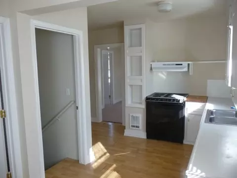 538 E Sanson Ave, Spokane, WA 99207 photo 2