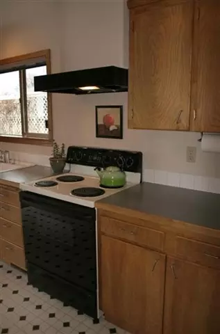 703 E 32nd Ave, Spokane, WA 99203 photo 4