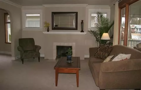 703 E 32nd Ave, Spokane, WA 99203 photo 2