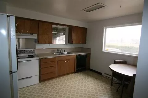 1527 Everett, Spokane, WA 99207 photo 2
