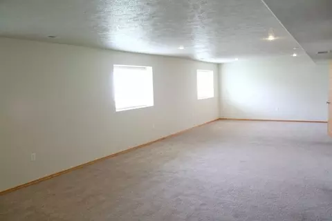 423 E Blackhawk Dr, Spokane, WA 99208 photo 8